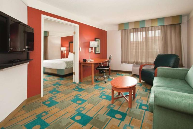 La Quinta By Wyndham Denver Southwest Lakewood Exterior photo